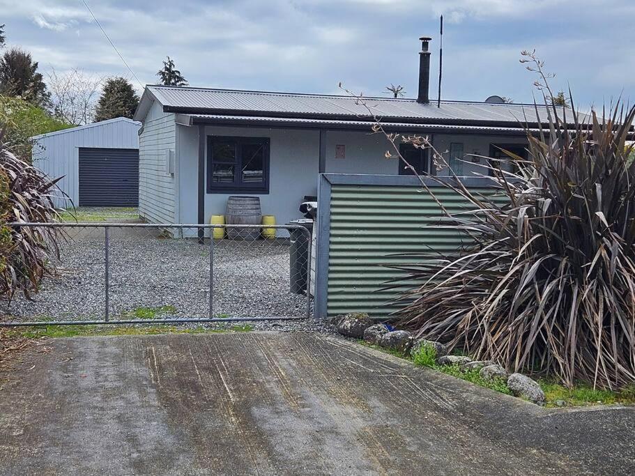 Villa Marg'S On The Corner Kumara Exterior foto